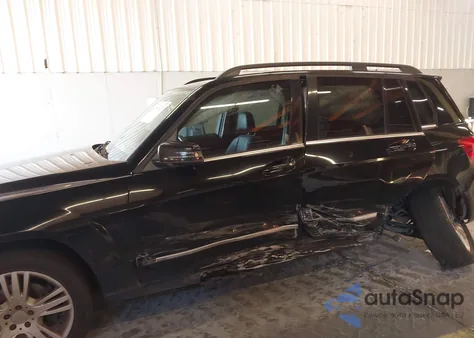 2013 Mercedes-Benz Glk 350 z USA, uszkodzony, nr VIN WDCGG5HB5DF954267